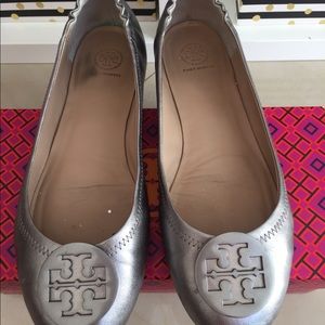 EUC Tory Burch flats matte pewter